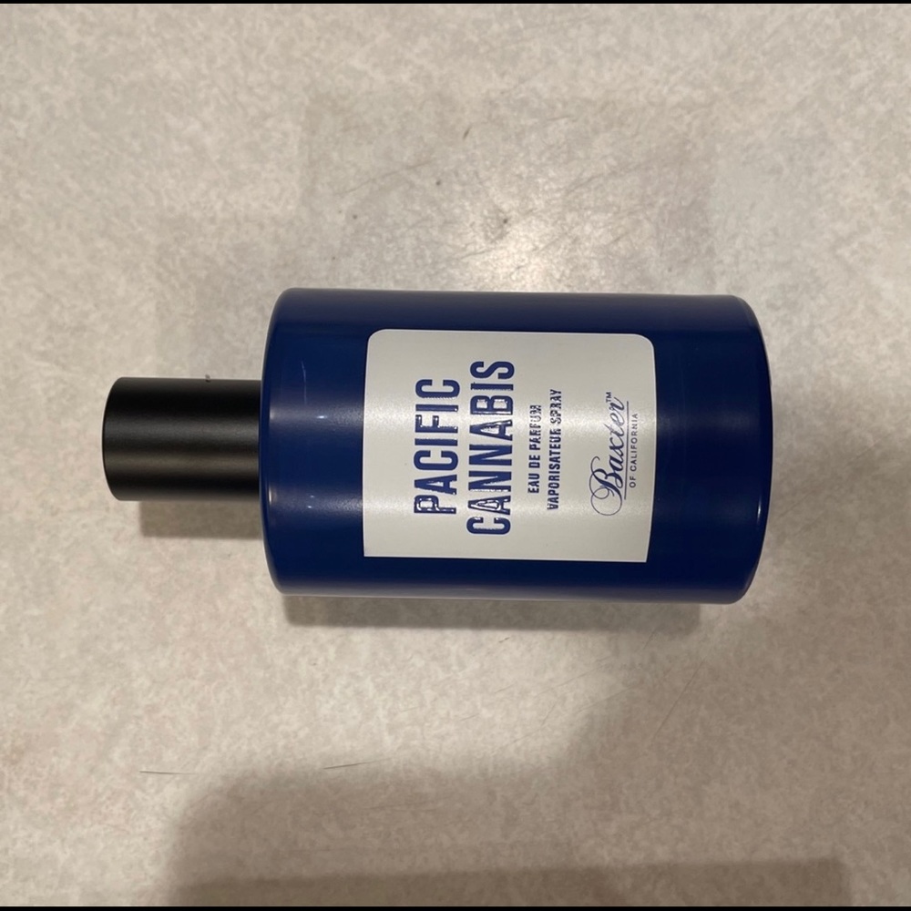 Mens Perfume View 2